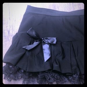 Black pleated skirt